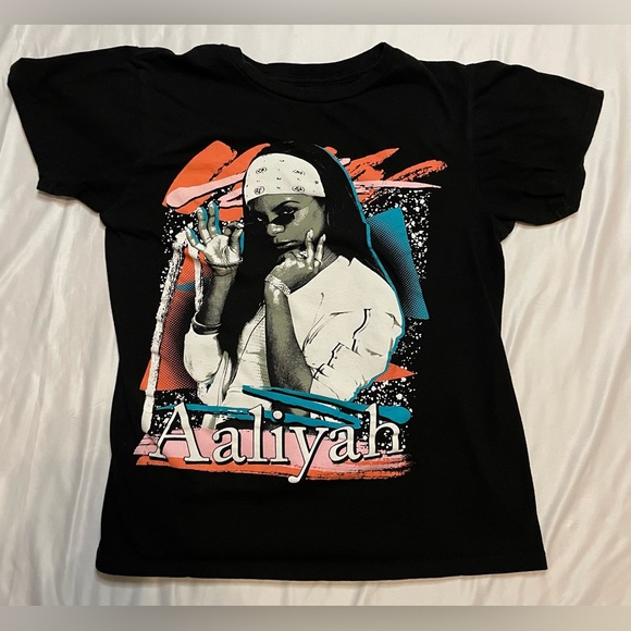 Other - Aaliyah Unisex t-shirt Size Small